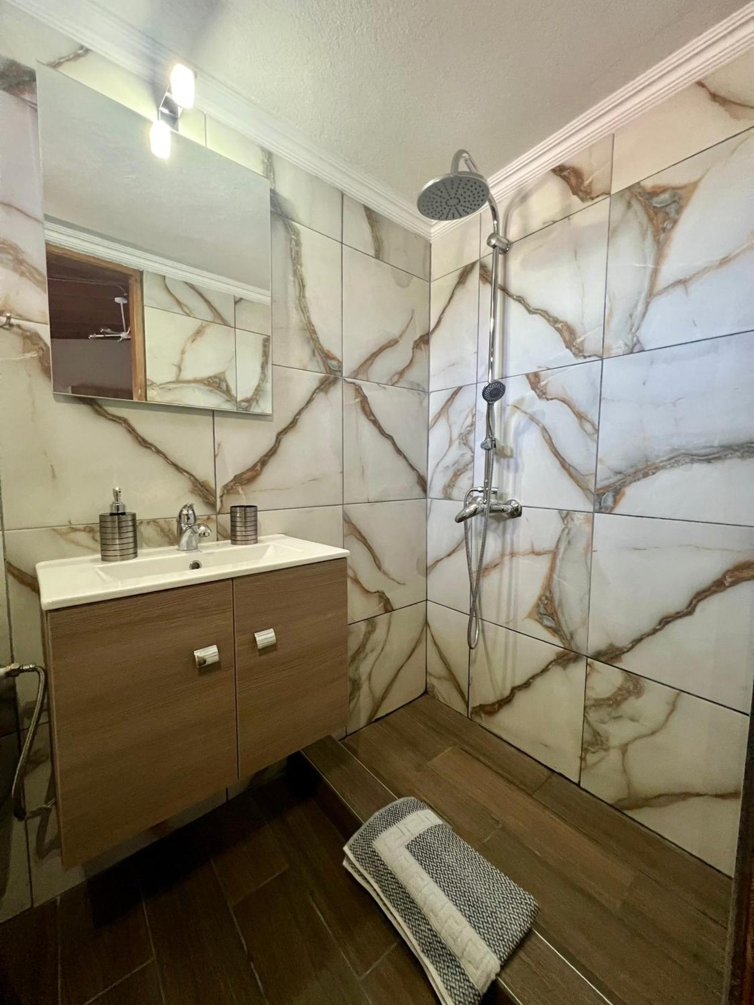 Garden Stay Agios Pavlos  Buitenkant foto
